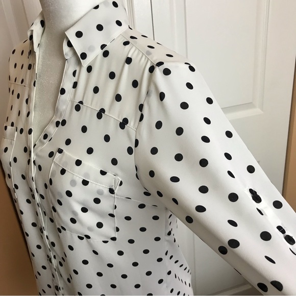 Express Polka Dot Button Down Blouse Size XS EUC - Picture 3 of 16